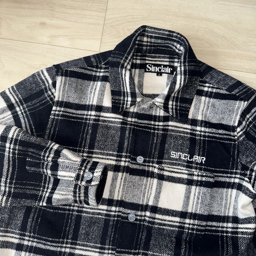 Sinclair Country Flannel Black Button Up Shirt Size S Plaid Gray Designer‎ Hype